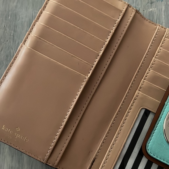 Kate Spade - Picture 5 of 8